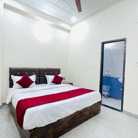 The Lord Krishna Residency Vrindavan Hotell Eksteriør bilde